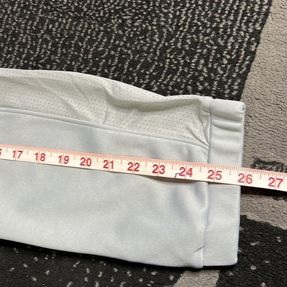 Under Armour Gray Cropped Fitted Pants Size XS - Picture 8 of 10